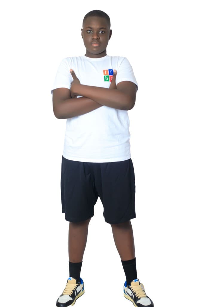 Tenue sport garcon blanc et bleu